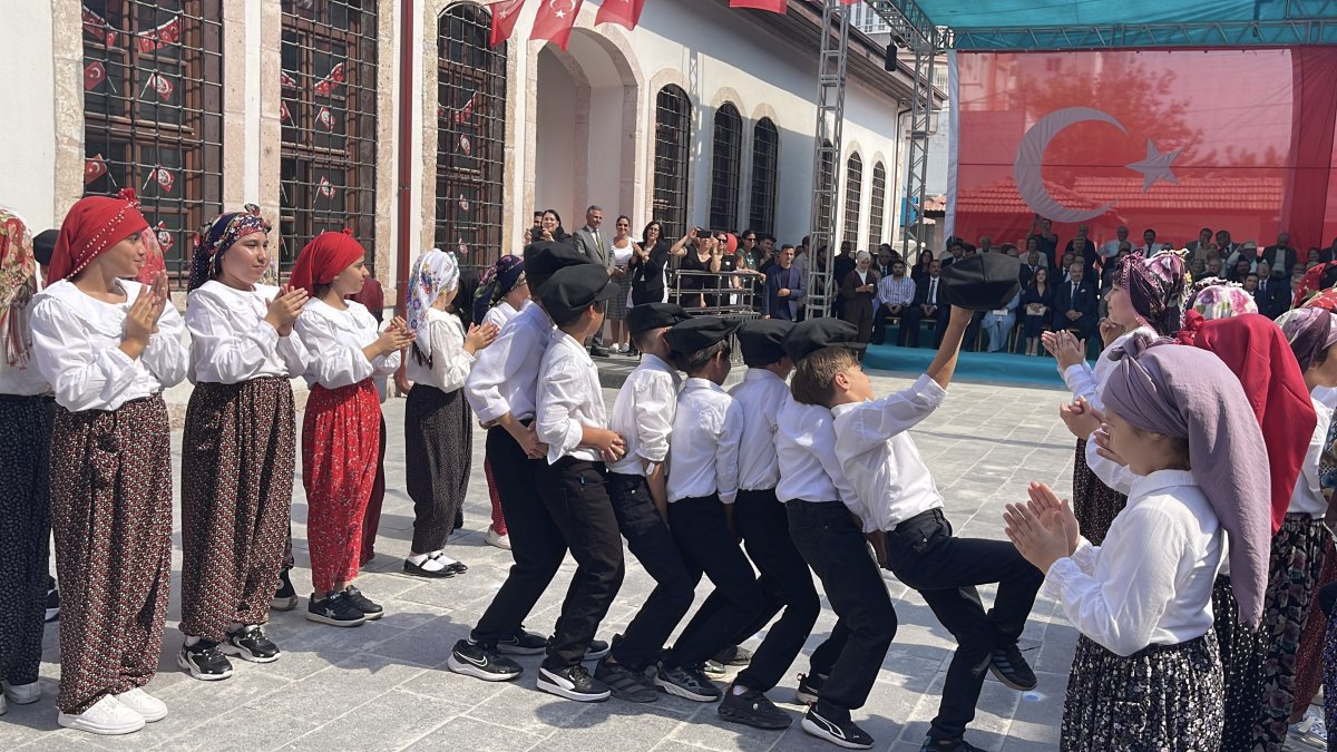 Osmaniye'de 115 yıllık tarihi okul yeniden öğrencileriyle buluştu