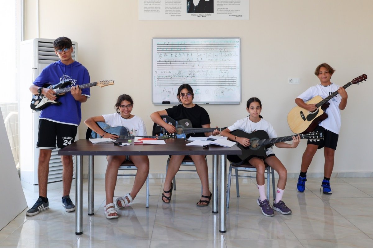 Efeler’de müzik akademisi kursları başlıyor
