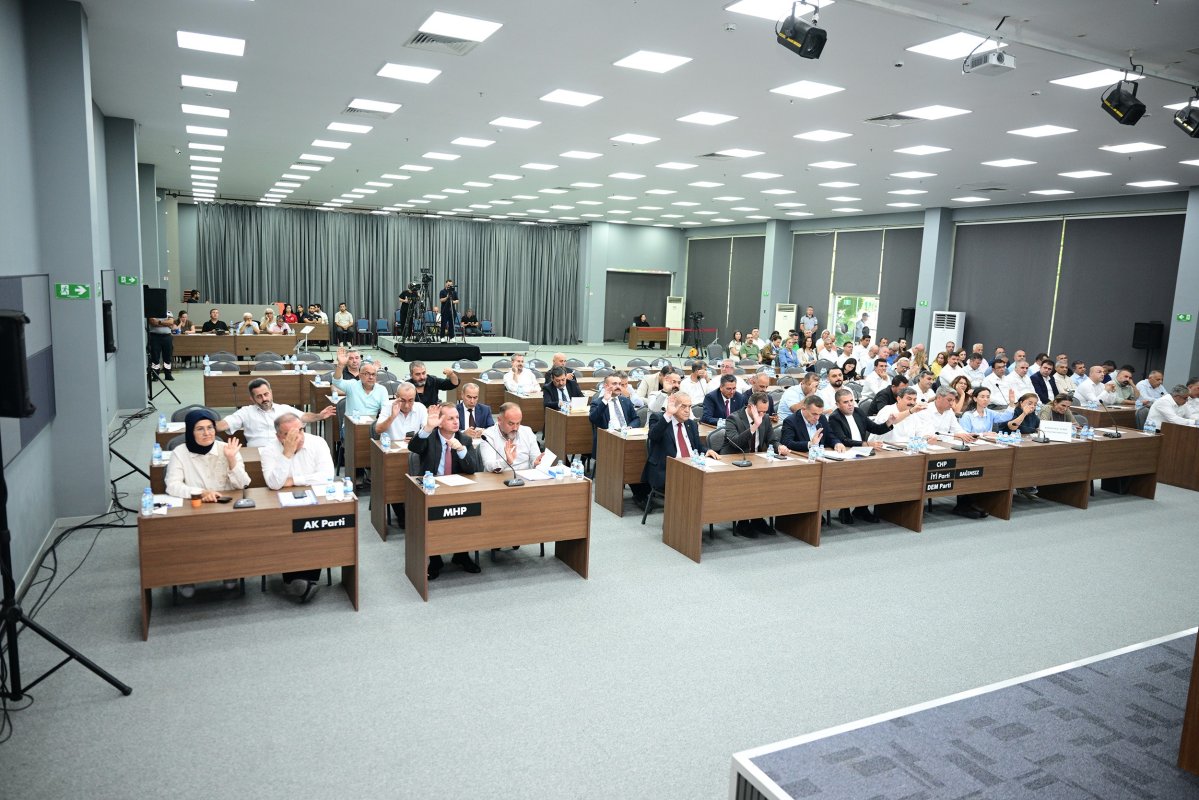 Mersin’de raylı sistem projesi için 224 milyon euroluk borçlanma kararı