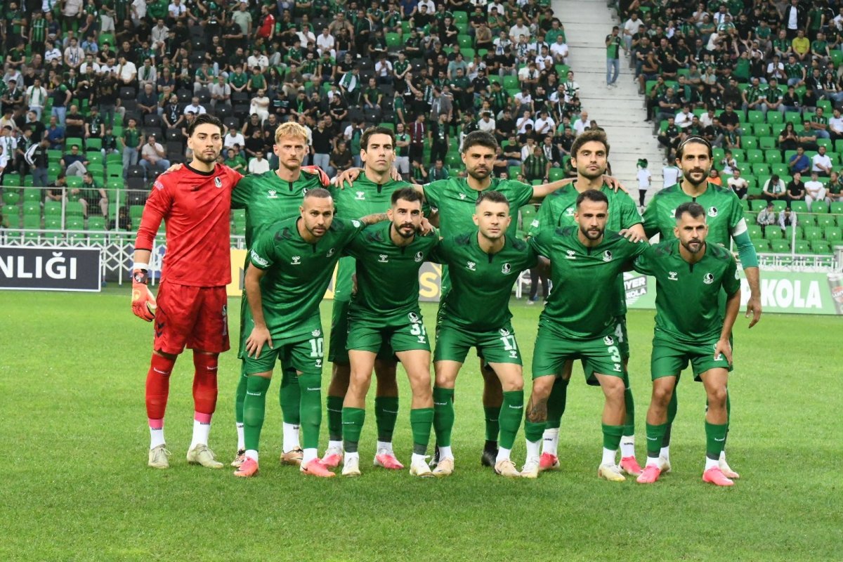 Sakaryaspor'dan 10 sezon sonra tarihi başlangıç