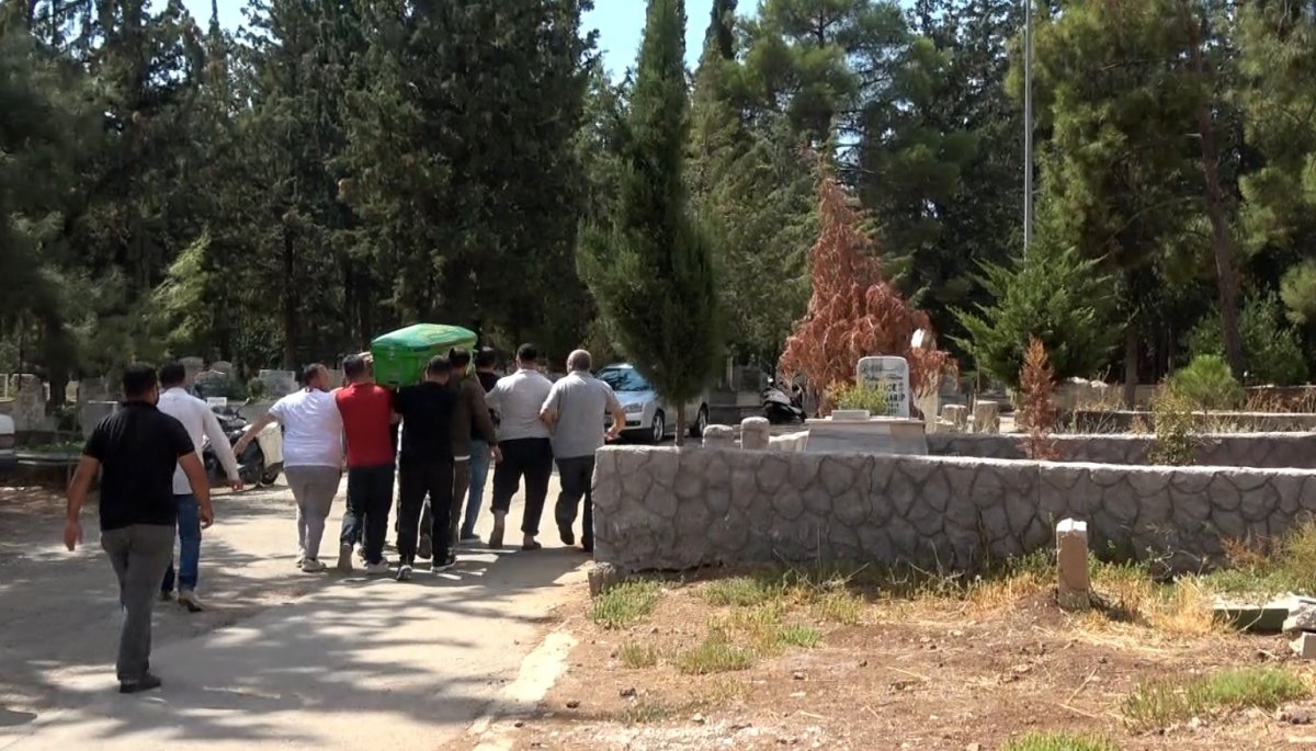 Gaziantep'te eşi tarafından öldürülen kadın Kilis'te defnedildi