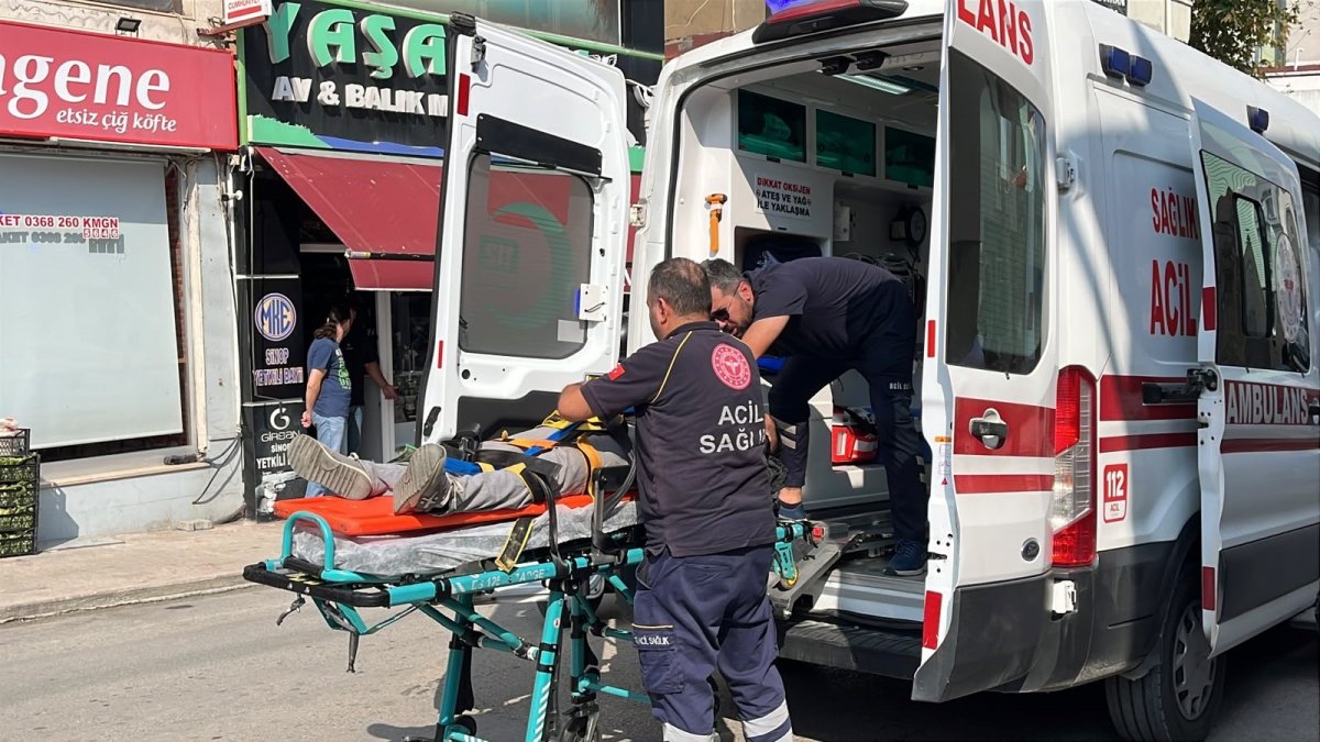 Sinop'ta epilepsi krizi geçiren genç otomobile çarptı