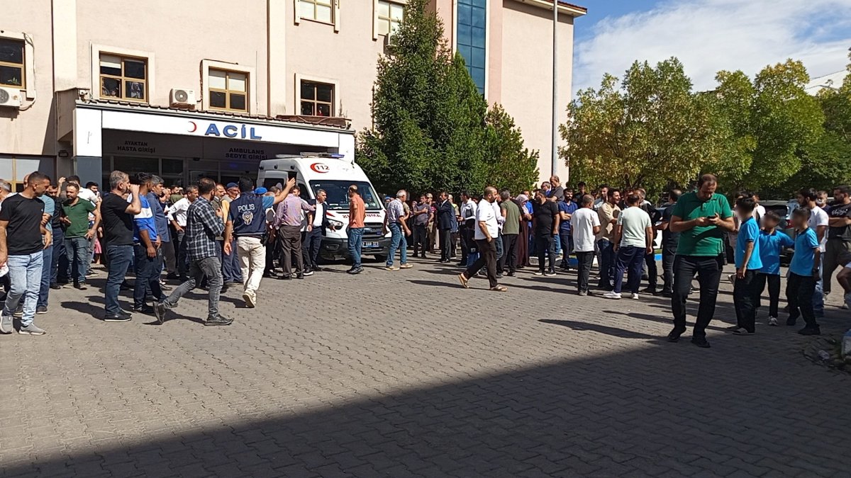 Bingöl'de kafası asansöre sıkışan öğrenci yaralandı