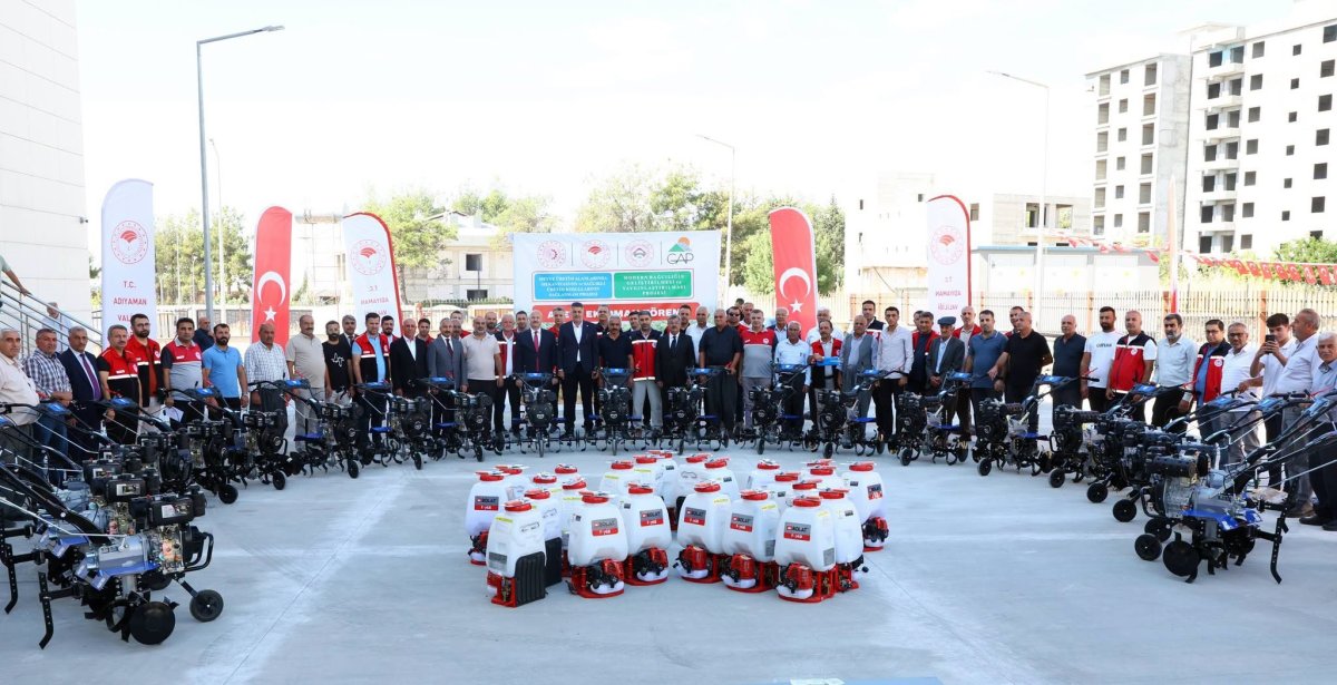 Adıyaman’da çiftçilere tarım alet ve ekipmanı desteği