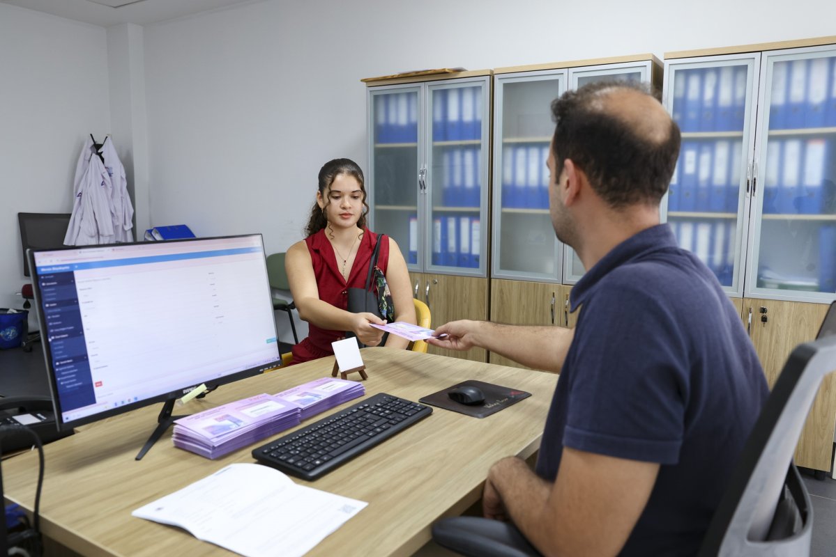 Mersin Büyükşehir Belediyesinden üniversitelilere 30 bin TL’ye kadar öğrenim yardımı