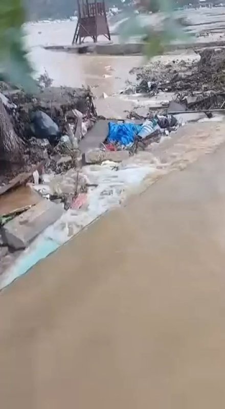 Sağanak vurdu, Mudanya'da ekipler alarma geçti