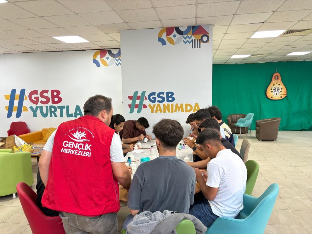 Muğla'da gençlere yönelik sosyal, sanatsal ve sportif faaliyetler sürüyor