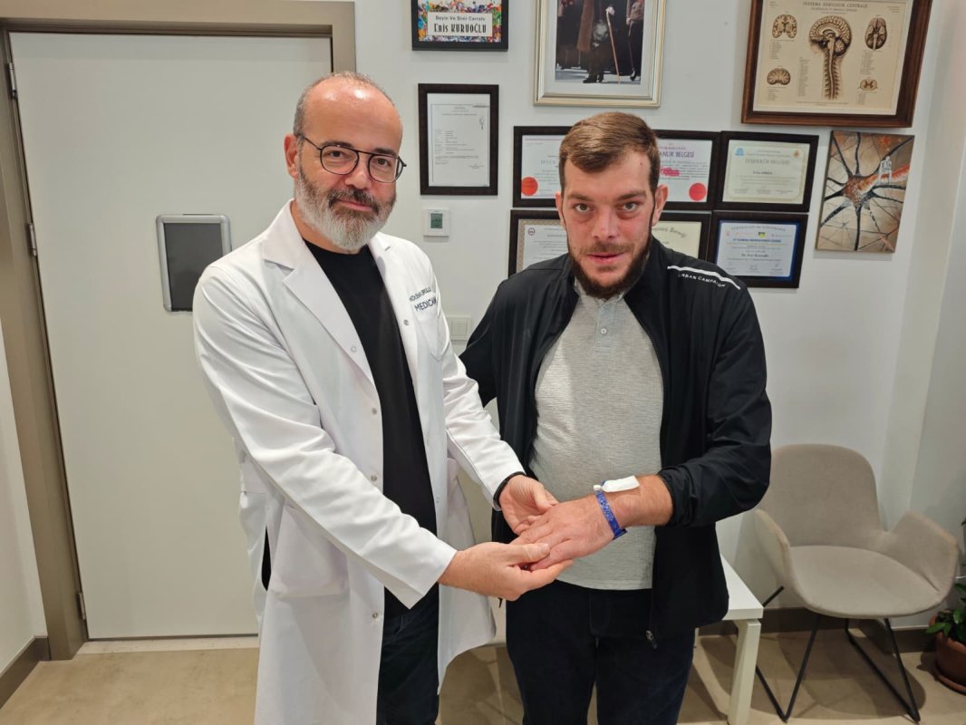 Elleri, ayakları ve yüzü büyüyen Gürcü hasta, Samsun'da şifa buldu