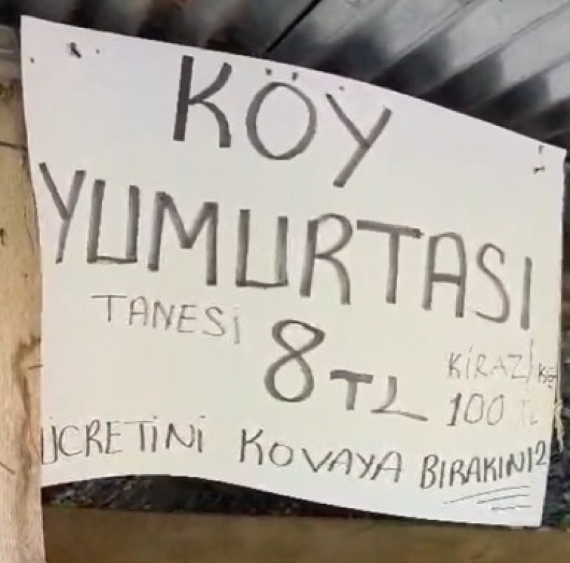 Tezgâhta satıcı yok: Alışveriş yapan önce tartıyor, parasını kovaya bırakıyor