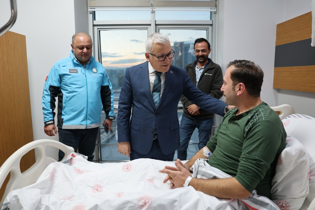 Vali Şimşek, karbonmonoksitten zehirlenen işçileri ziyaret etti