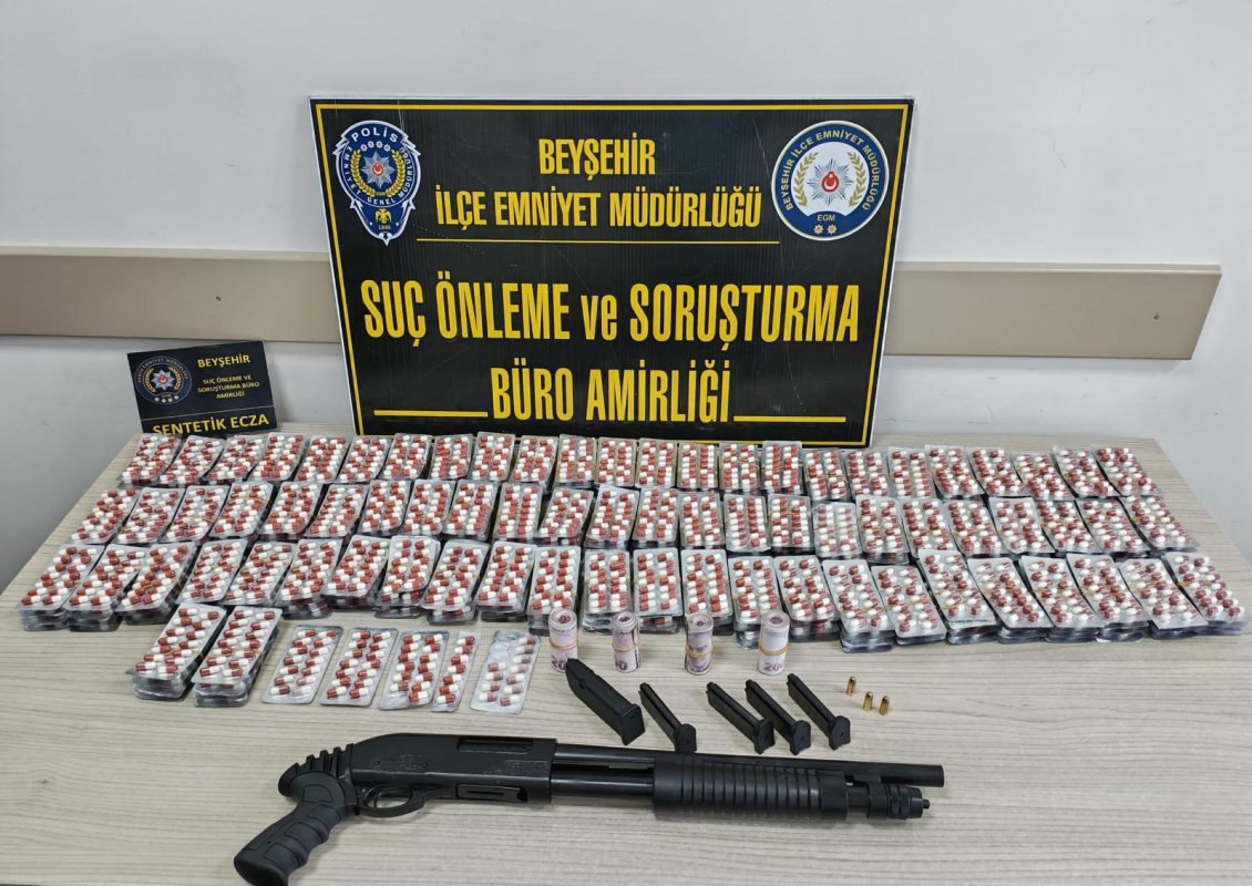 Konya’da polis ekiplerinden uyuşturucu operasyonu: 5 gözaltı