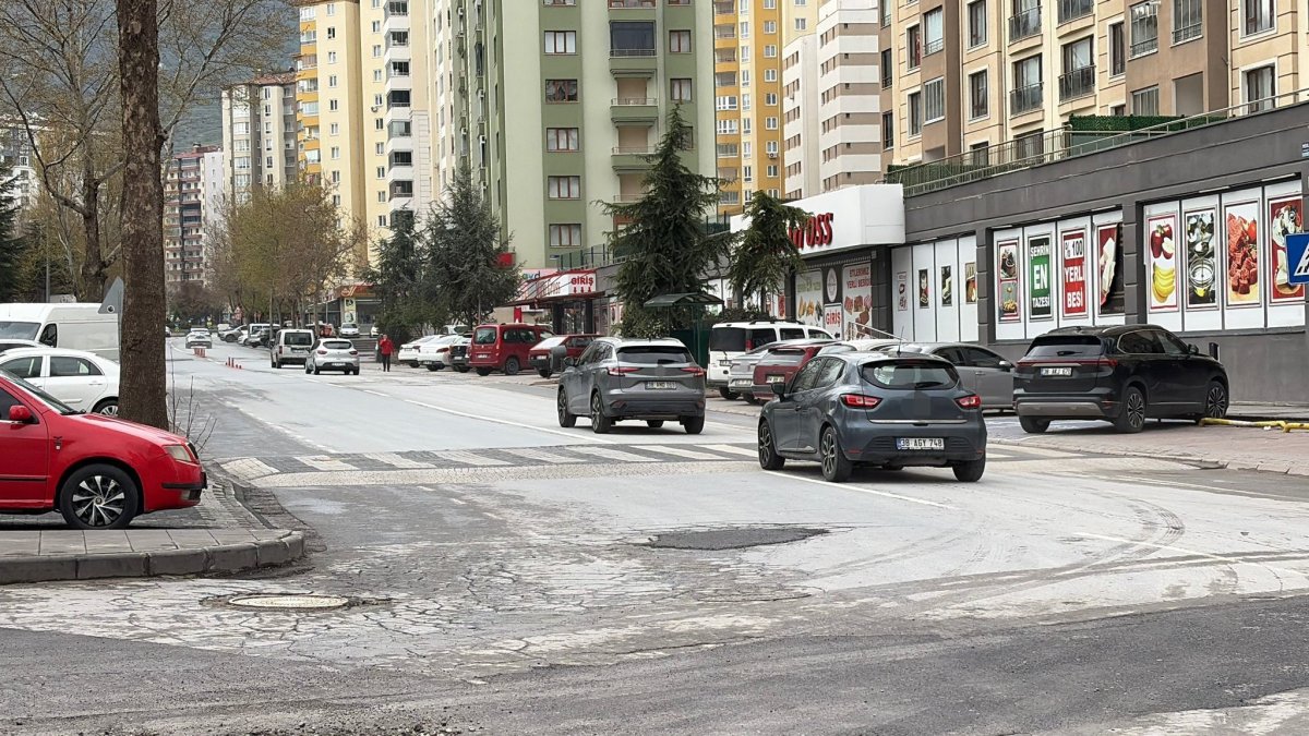 Fabrika müdürünü öldüren sanık yeniden hakim karşısına çıktı
