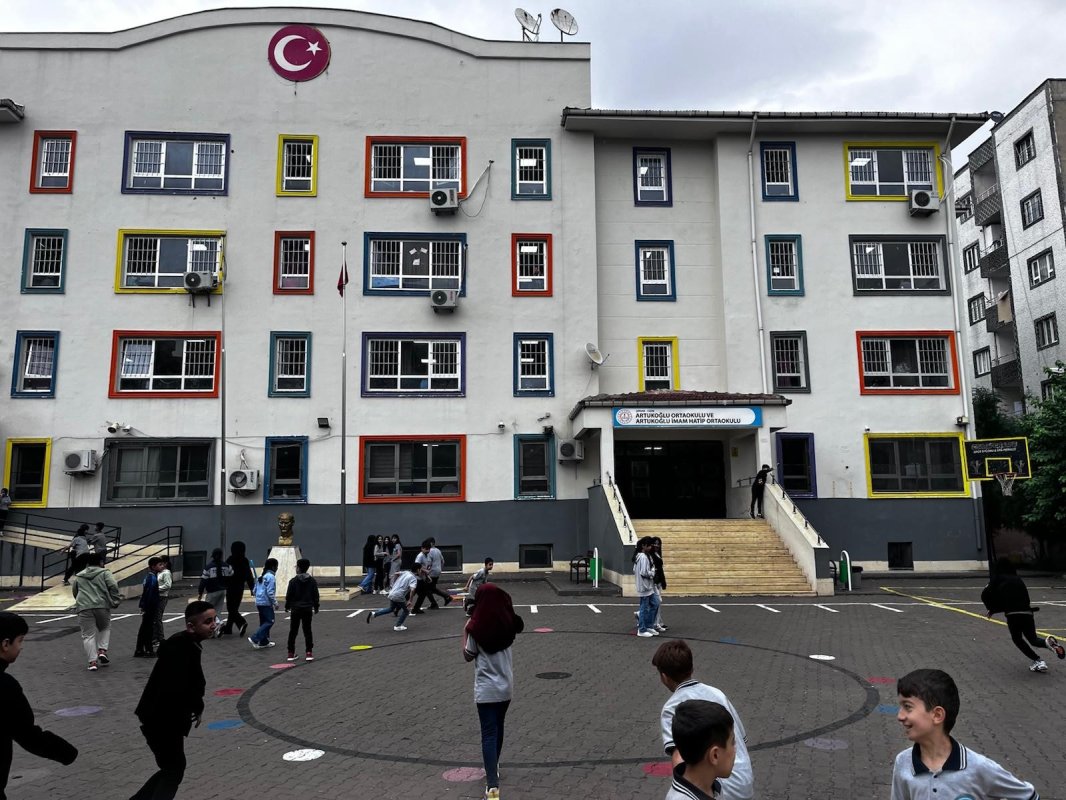 Cizre'de öğrencilere uygulamalı afet bilinci eğitimi