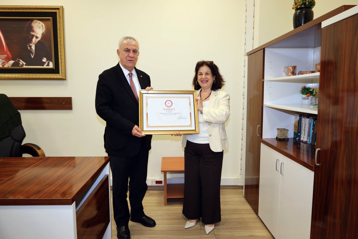 ADASO Başkanı Zeki Kıvanç mazbatasını aldı