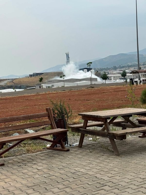 Kahramanmaraş’ta gaz dolum tesisindeki oksijen tankı patladı