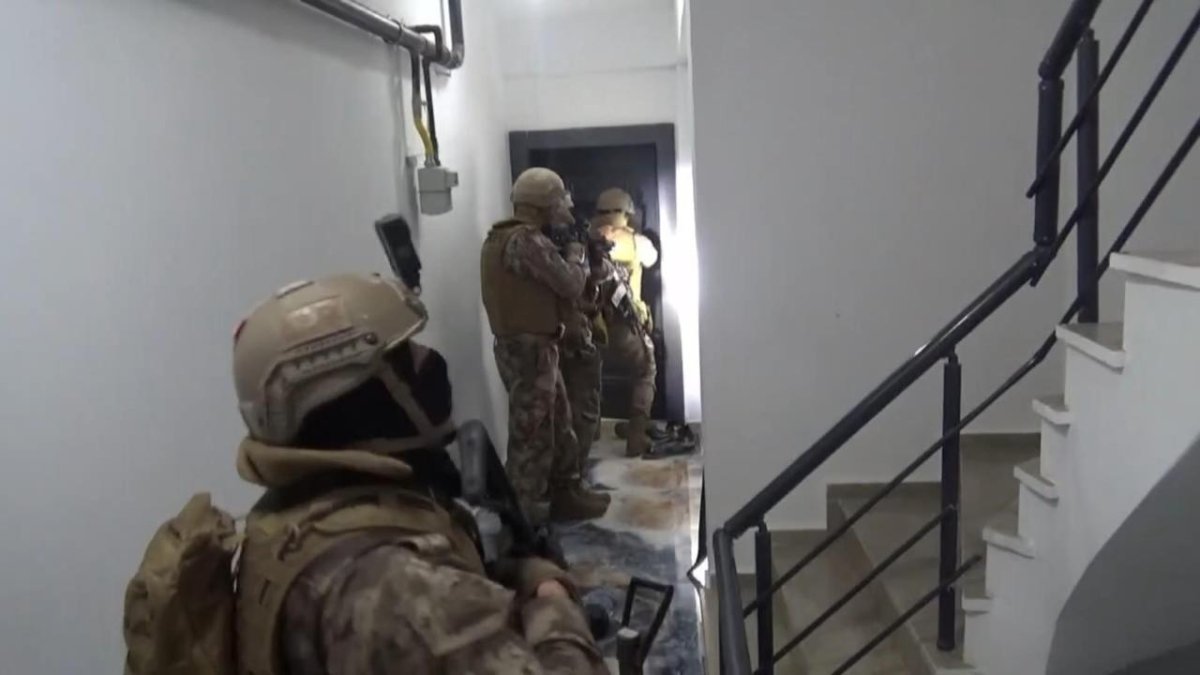 İstanbul'da DEAŞ Operasyonu: 13 Gözaltı
