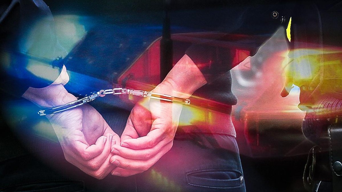 İzmir'de İki Belediyeye Soruşturma: 24 Gözaltı