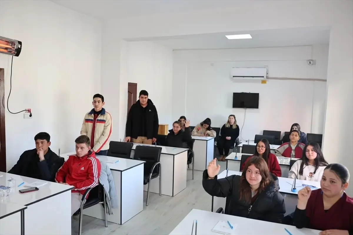 Gülnar'da Gençlik Meclisi