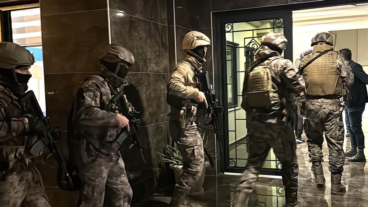 54 İlde 'Tetikçi Ve Suç Örgütü Övücü' Paylaşımlara Operasyon