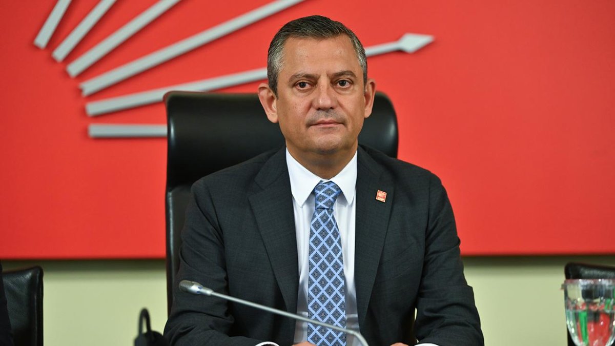 Özgür Özel Ekibi CHP PM'den İstifa Etti