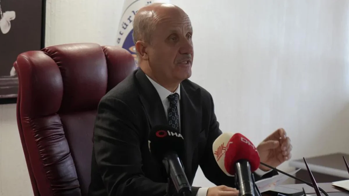 YÖK Başkanı: Lisans Eğitimi 3 Yıla İndirilebilir